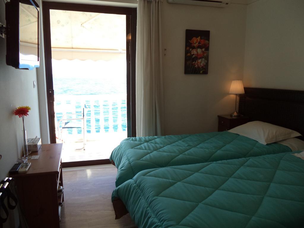 Antonios Rooms Akrata Dış mekan fotoğraf