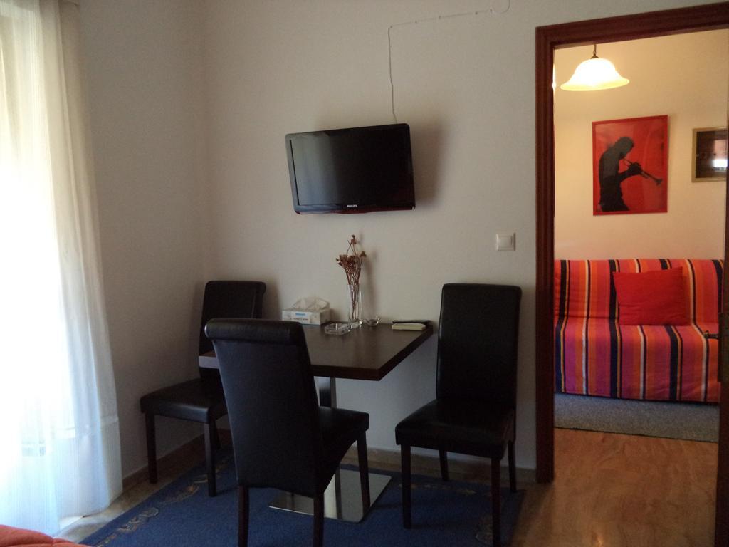 Antonios Rooms Akrata Dış mekan fotoğraf